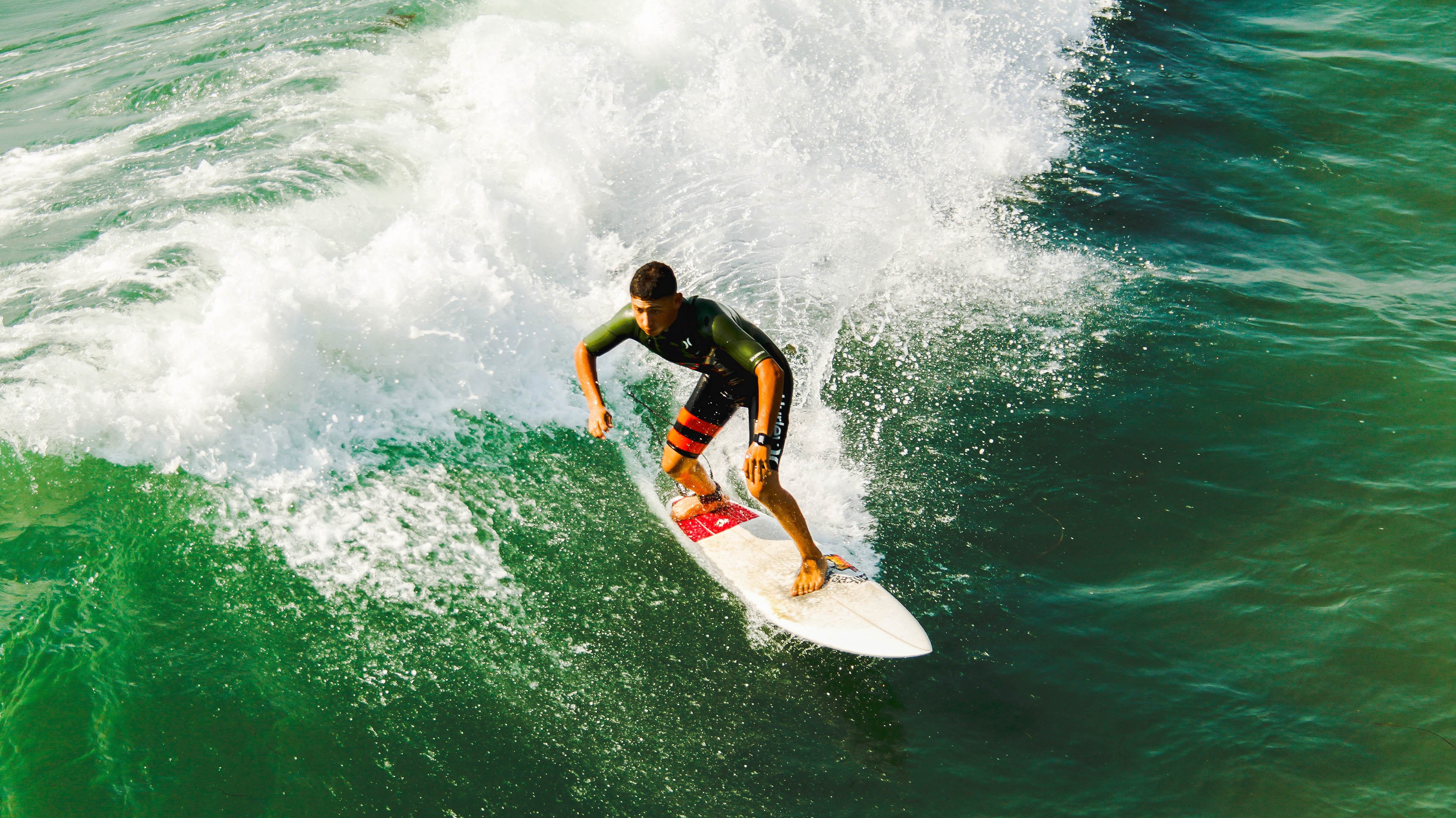 肯尼亚女篮在非洲锦标赛中表现出色，升向国际舞台